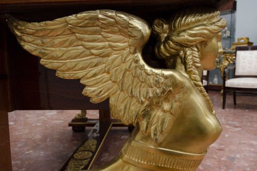 Mobilier Bureau et Secrétaire - Grand bureau plat aux sphinges en bronze doré, vers vers 1900 dans le goût de Jacob Desmalter