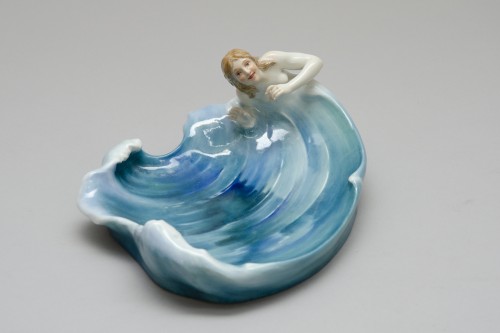 « La vague » vide-poche de Konrad Hentschel pour Meissen modèle de 1898 - L'Egide Antiques