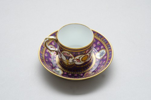 Céramiques, Porcelaines  - Petite tasse litron en porcelain de Sèvres, circa 1783