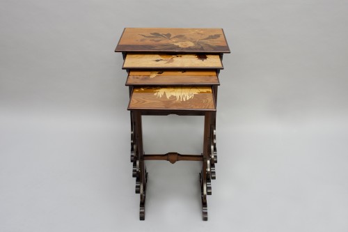 XXe siècle - Superbe série de quatre tables gigognes, Emile Gallé à Nancy Vers 1900