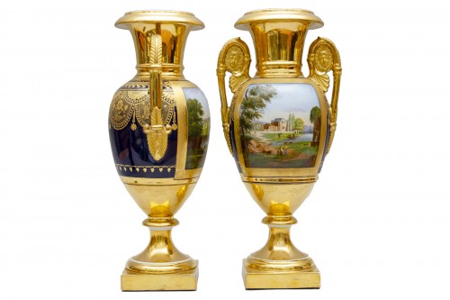 Grande paire de vases ovoïdes, paysages et fond bleu roi, Schoelcher à Paris