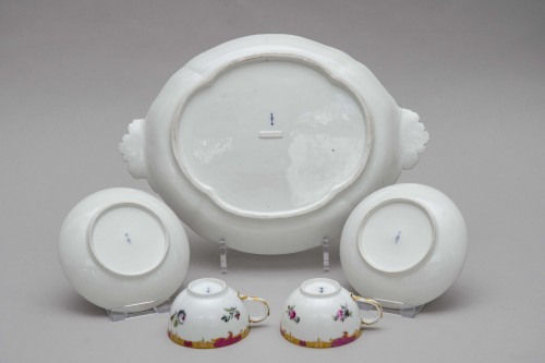 Museum quality coffee set in original box, KPM Berlin Circa 1780 - Porcelain & Faience Style Louis XVI