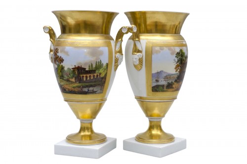Paire de vases « anses aux satyres » évasés, paysages lacustres, Bruxelles 1825-1830