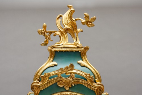 18th century - Green Louis XV Cartel clock "Beauvillain à Paris"