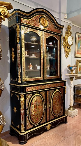 Boulle marquetry display and bookcase, Maison Delafontaine à Paris (Napoleo - Napoléon III