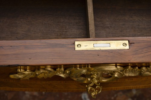 Antiquités - Grand bureau plat fin 19e siècle de style Louis XV