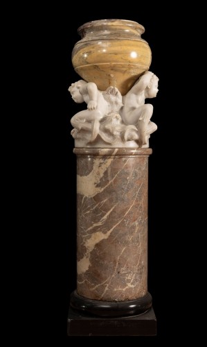 Grande vasque « aux tritons » sur colonne en marbre 19e siècle - Louis-Philippe