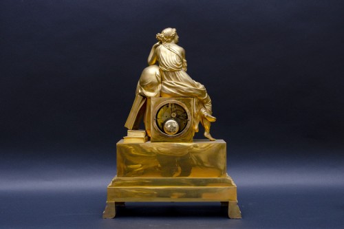 "Uranie" pendule en bronze doré, Paris - Horlogerie Style Restauration - Charles X