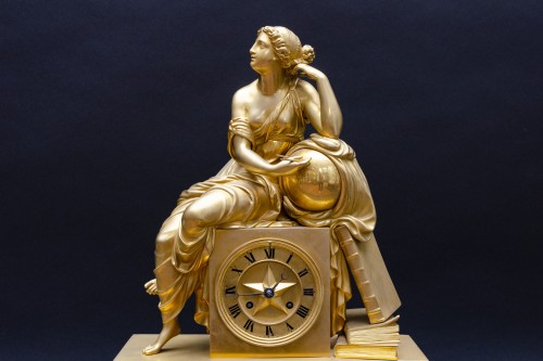 "Uranie" pendule en bronze doré, Paris - Restauration - Charles X