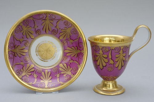 XIXe siècle - Grande tasse jasmin et soucoupe fond rose, KPM Berlin (Vers 1830)
