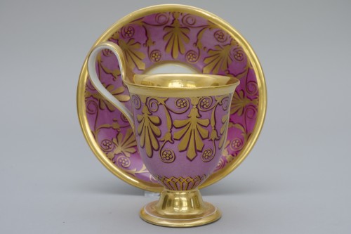 Grande tasse jasmin et soucoupe fond rose, KPM Berlin (Vers 1830) - Restauration - Charles X