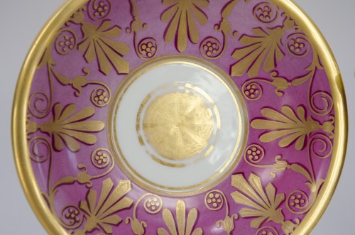 Antiquités - Grande tasse jasmin et soucoupe fond rose, KPM Berlin (Vers 1830)