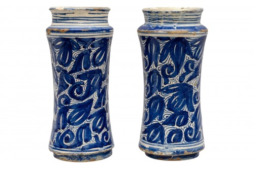 Rare paire de pots « Albarelli », Italie du nord 17e siècle