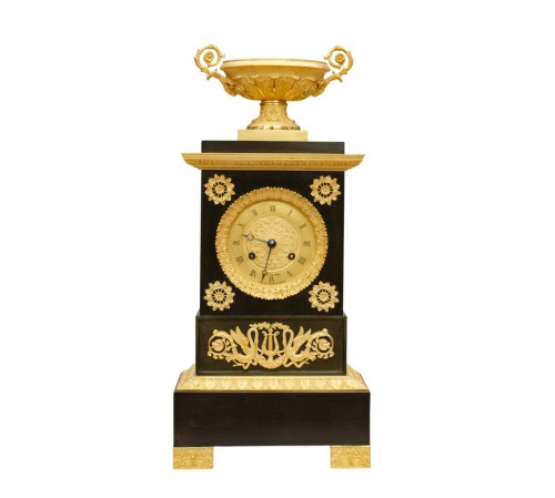 Pendule borne en bronze, signée Charles Prosper Leroy ( 1810-1830)