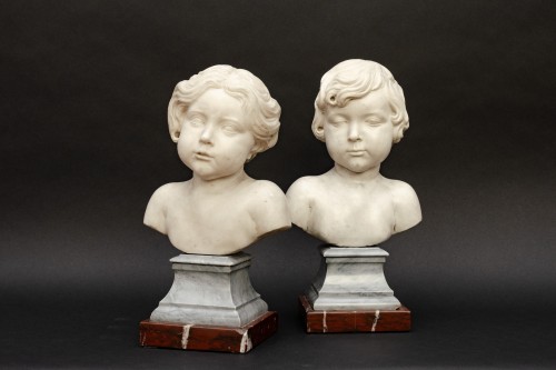 Louis XIV - Paire de bustes d’enfants en marbre, entourage d’Alesandro Algardi