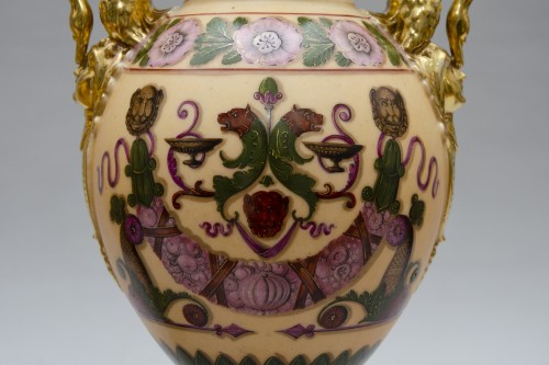 Antiquités - Grande paire de vases Empire sur piédouche fond nankin, Paris