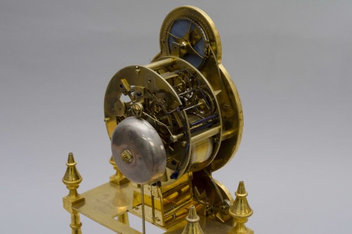 Pendule squelette portique, Pillard à Troyes fin 18e siècle - Horlogerie Style Directoire