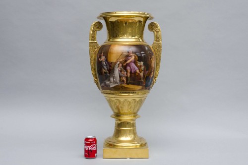 Monumental vase Empire "Andromaque et Pyrrhus", attribué à Darte Frères à Paris - Céramiques, Porcelaines Style Empire