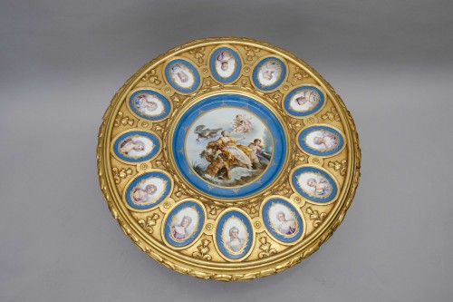 19th century - Gueridon table in gilt wood and porcelain