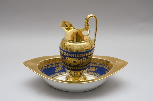Antiquités - Ewer and its basin, attributed to Dagoty in Paris