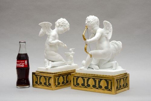 19th century - Pair of white bisque angles, Dihl à Paris. French Empire period