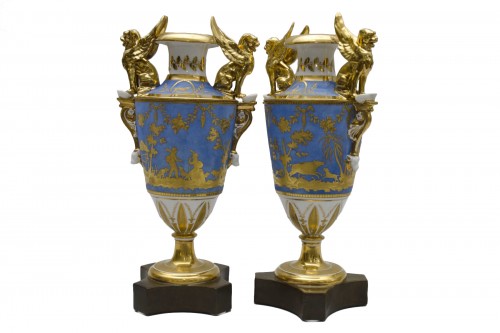 Paire de grands vases aux lions, Russie (Fin 18e siècle)