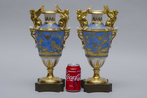 Paire de grands vases aux lions, Russie (Fin 18e siècle) - L'Egide Antiques