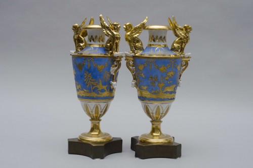 XVIIIe siècle - Paire de grands vases aux lions, Russie (Fin 18e siècle)