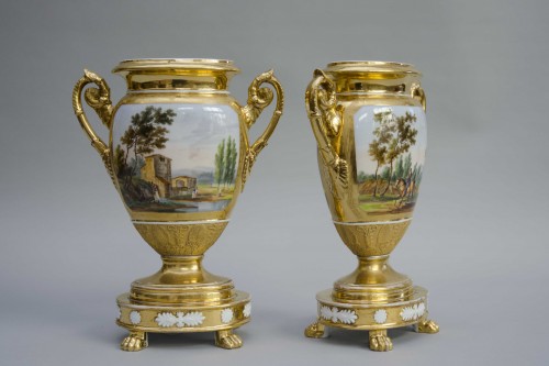 Flattened egg-shaped pair of vases, Schoelcher Paris - Porcelain & Faience Style Restauration - Charles X