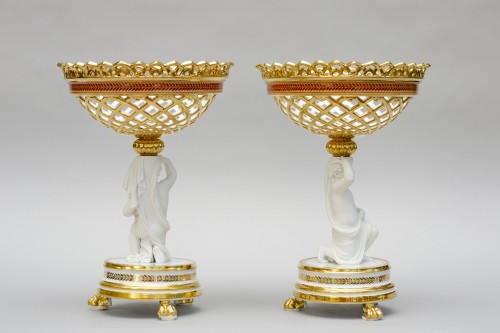 Antiquités - Pair of Empire open-worked porcelain baskets, white bisque children