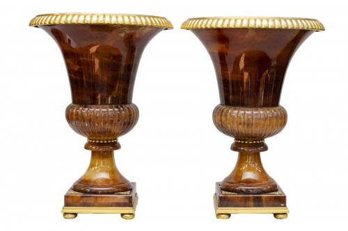 Importante paire de vases Médicis, albâtre de Volterra