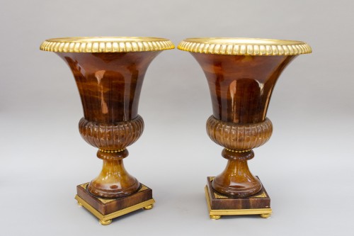 Importante paire de vases Médicis, albâtre de Volterra - L'Egide Antiques