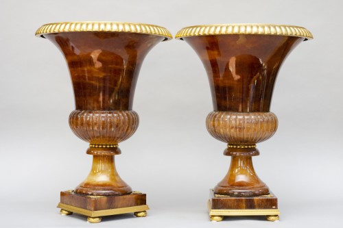 Louis-Philippe - Importante paire de vases Médicis, albâtre de Volterra