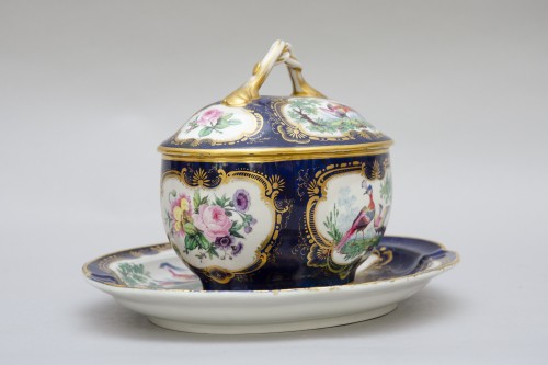 Louis XV - Stunning covered sauce tureen on stand, First period Worcester