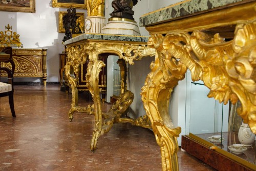 Paire de consoles en bois sculpté et doré, Rome vers 1775 - Louis XVI