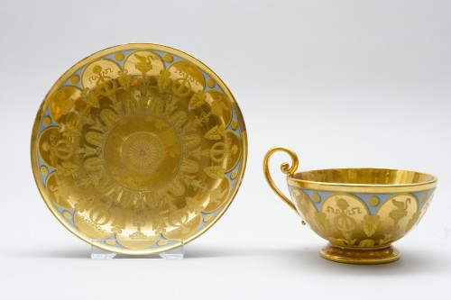 Céramiques, Porcelaines  - Tasse et soucoupe Empire, Dihl à Paris