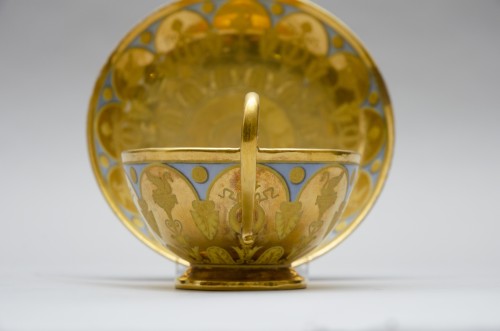 Tasse et soucoupe Empire, Dihl à Paris - L'Egide Antiques