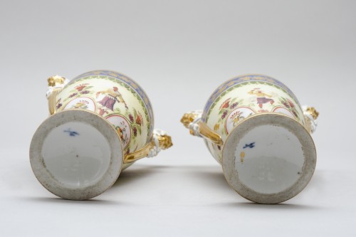 Céramiques, Porcelaines  - Paire de vases « Chinoiseries », Locré à Paris (1773-1820)