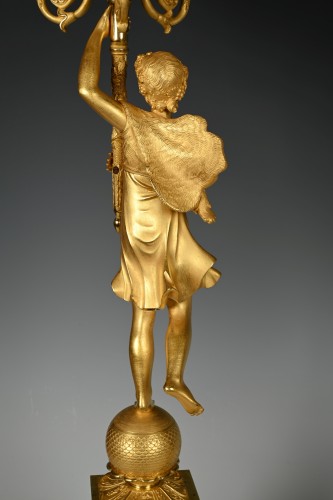 Restauration - Charles X - Paire de chandeliers à quatre lumières en bronze doré vers 1825