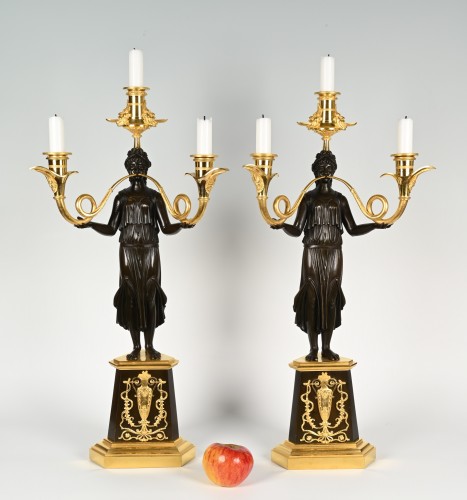 Luminaires Bougeoirs et Chandeliers - Paire de grands candelabres d’epoque Directoire
