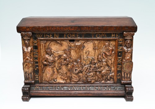 Furniture  - A 16th century oak bridal chest