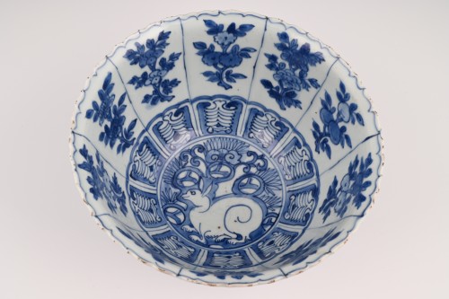 A rare Chinese porcelain  bowl - 