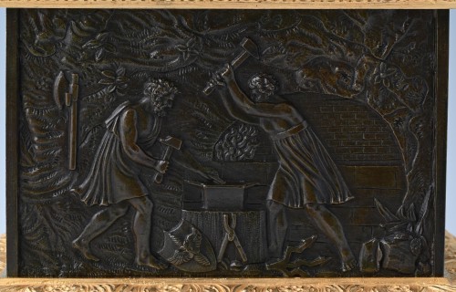 XIXe siècle - Pendule Empire à trophées militaires