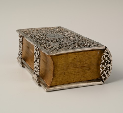  - A silver book strap