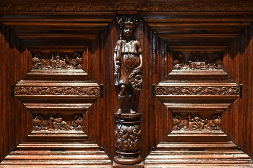 A 17th century Dutch ‘Beeldenkast’ - Furniture Style 