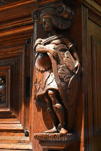  - A 17th century Dutch ‘Beeldenkast’