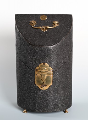 Decorative Objects  - A pair of 18th century cutlery cases