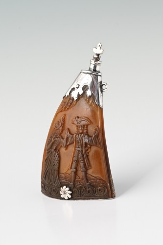Collectibles  - A 17th-century Dutch powder horn decorated with an erotic scene