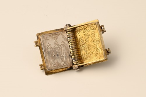 <= 16th century - A gilt-silver miniature book circa 1600