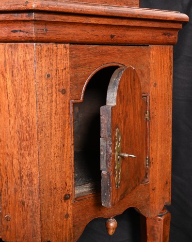 Furniture  - An 18th century Dutch display cabinet
